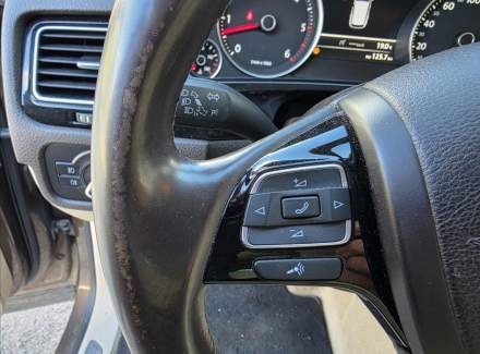 Volkswagen - Touareg