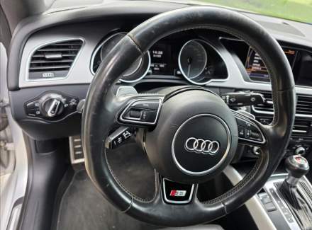 Audi - S5