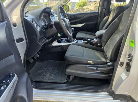 Nissan - Navara