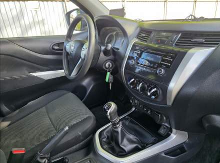 Nissan - Navara