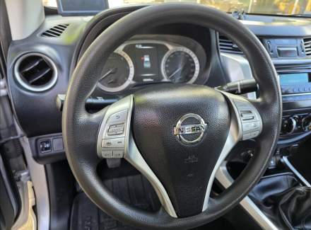 Nissan - Navara