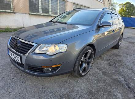 Volkswagen - Passat
