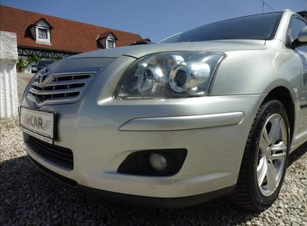 Toyota - Avensis