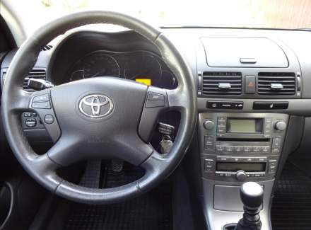 Toyota - Avensis