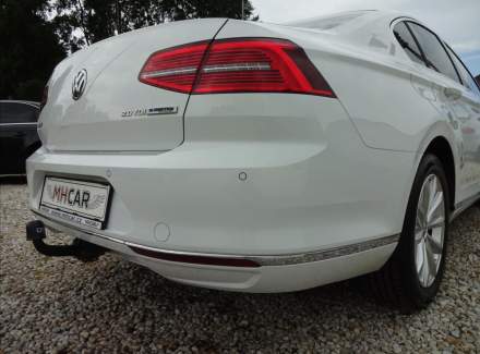 Volkswagen - Passat