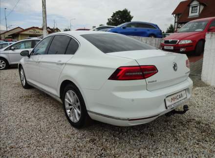 Volkswagen - Passat