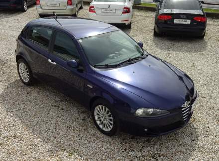 Alfa Romeo - 147