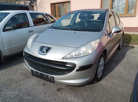 Peugeot - 207