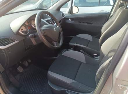 Peugeot - 207