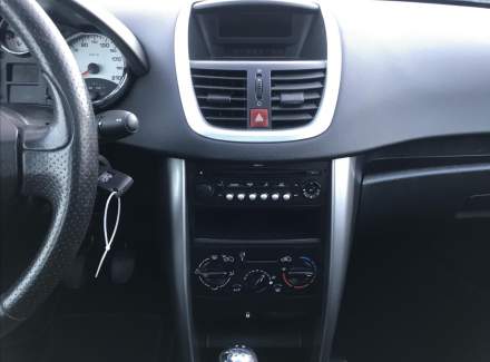 Peugeot - 207