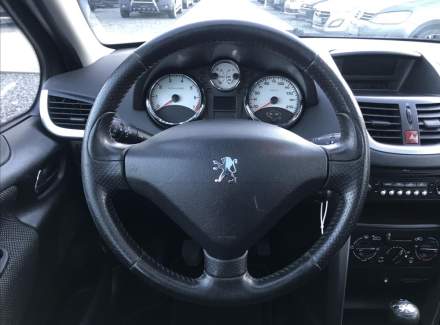 Peugeot - 207