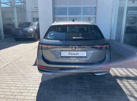 Volkswagen - Passat