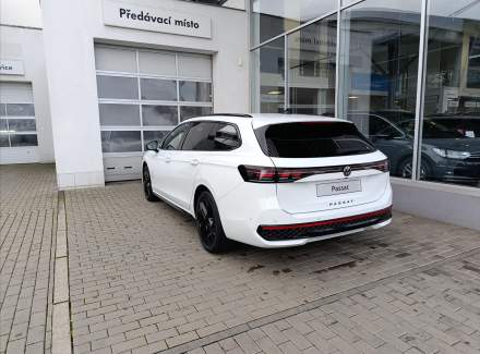 Volkswagen - Passat