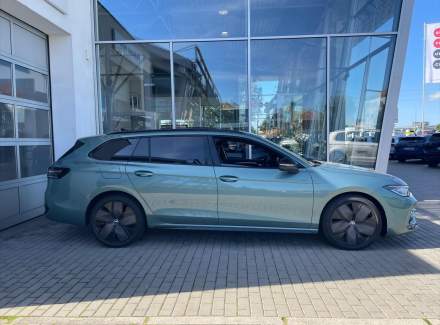 Volkswagen - Passat