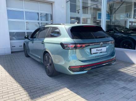 Volkswagen - Passat