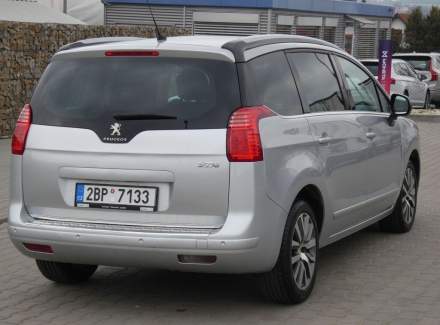 Peugeot - 5008