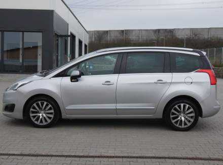 Peugeot - 5008