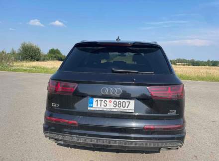 Audi - Q7