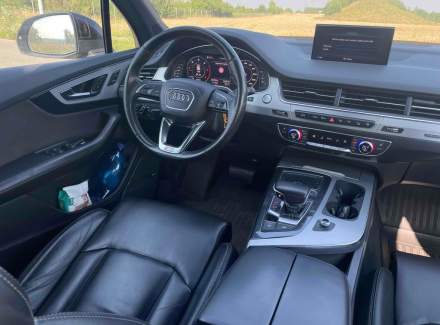 Audi - Q7