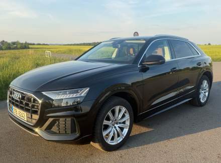 Audi - Q8