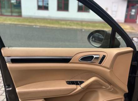 Porsche - Cayenne
