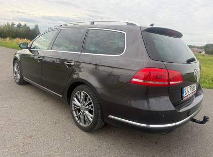 Volkswagen - Passat