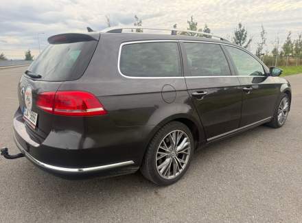 Volkswagen - Passat