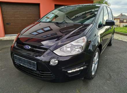Ford - S-MAX