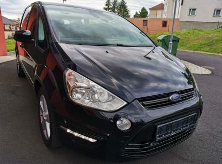 Ford - S-MAX
