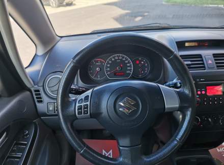 Suzuki - SX4