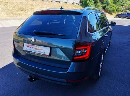 Škoda - Octavia