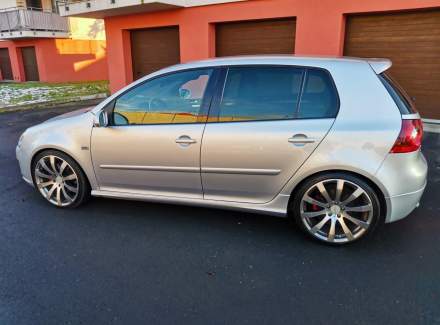 Volkswagen - Golf