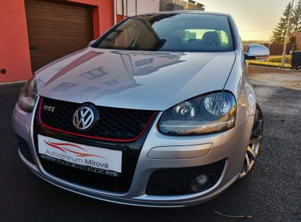 Volkswagen - Golf