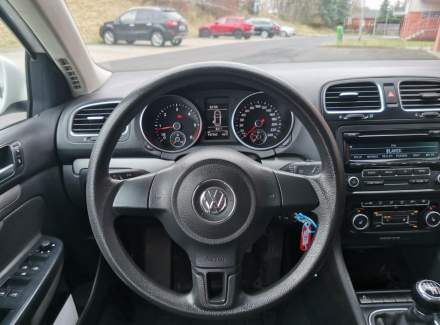 Volkswagen - Golf