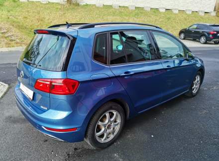 Volkswagen - Golf
