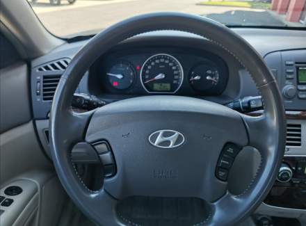 Hyundai - Sonata