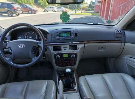 Hyundai - Sonata