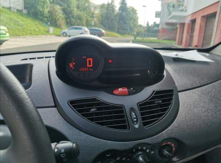 Renault - Twingo