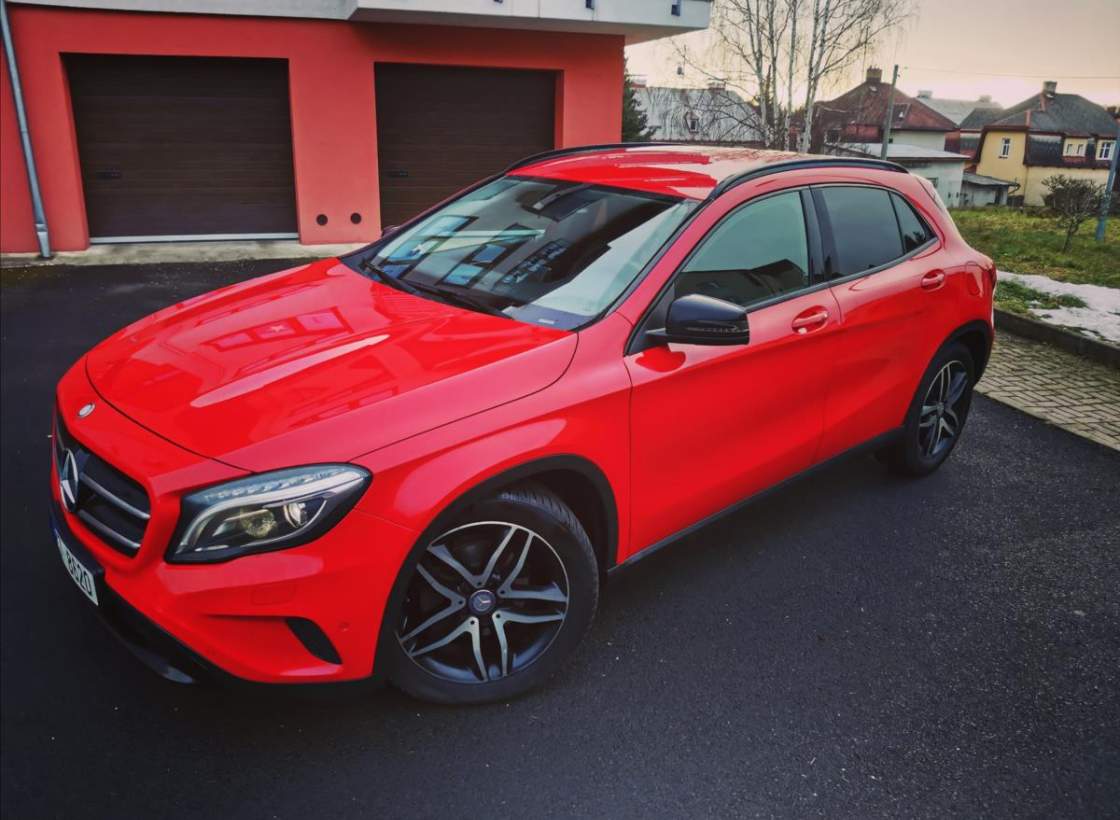 Mercedes-Benz - GLA