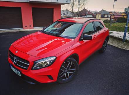 Mercedes-Benz - GLA