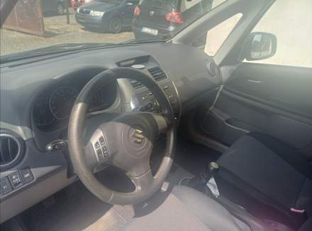 Suzuki - SX4