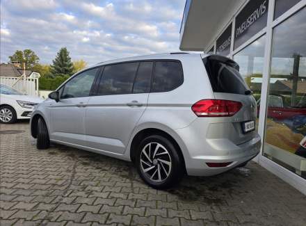 Volkswagen - Touran