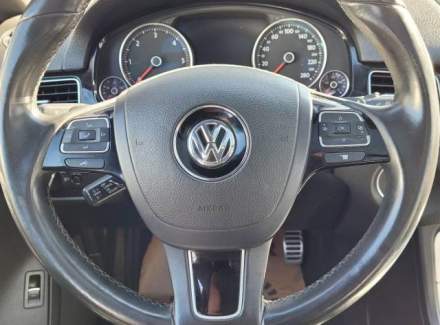 Volkswagen - Touareg