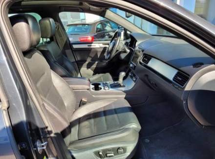 Volkswagen - Touareg