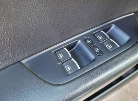 Volkswagen - Touareg