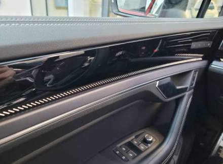 Volkswagen - Touareg