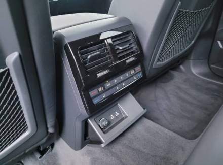 Volkswagen - Touareg