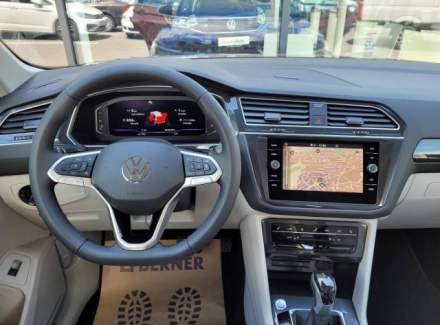 Volkswagen - Tiguan