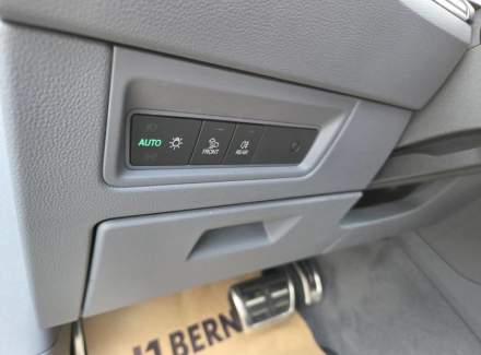 Volkswagen - Touareg