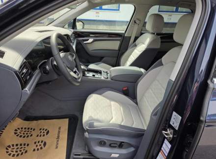 Volkswagen - Touareg